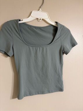 Aritzia Cropped Scoop Neck Top in Sage Green